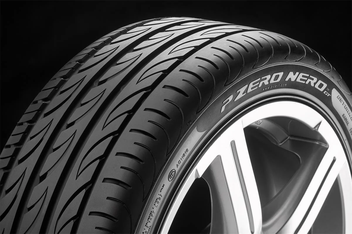 225/35R18 Pirelli PZERO NERO GT