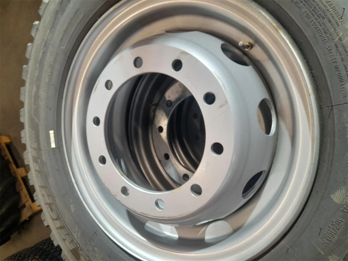 Michelin X WORKS Z 325/95,0/R24